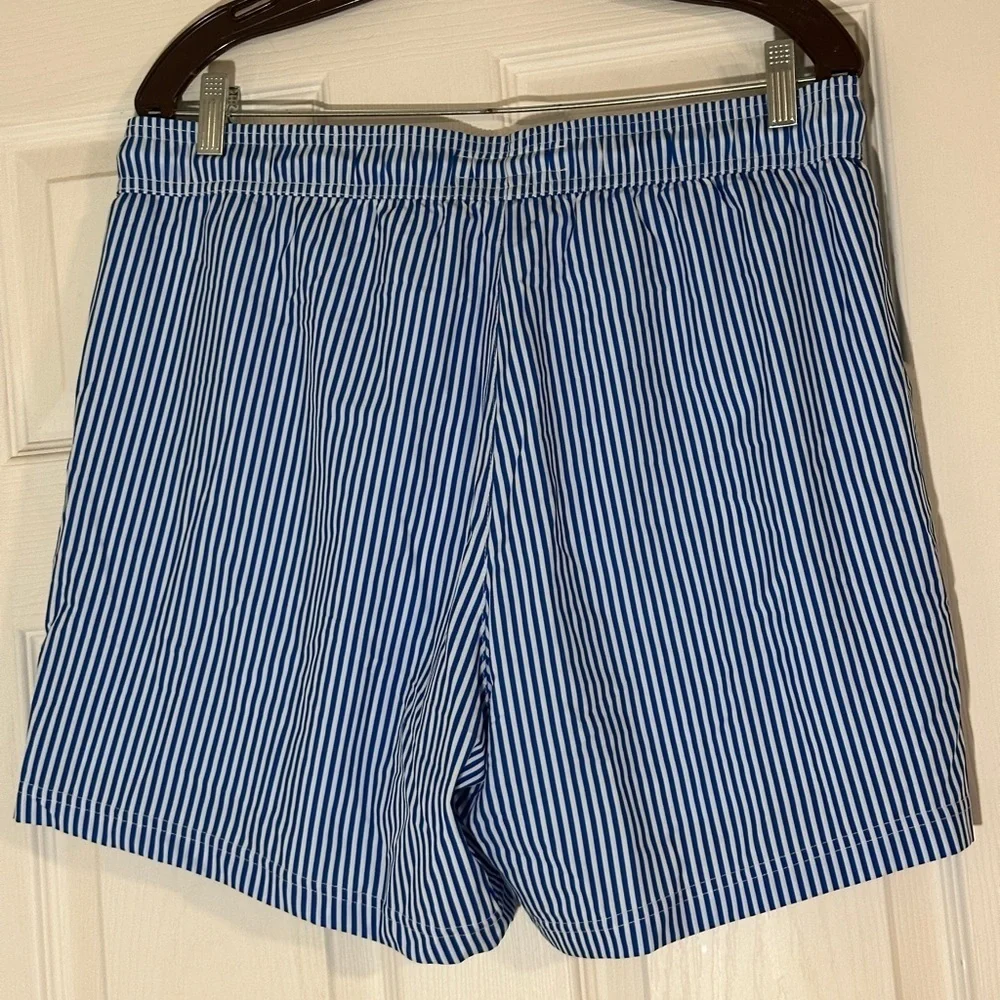 NWT/NIP - Men’s maamgic swim shorts.